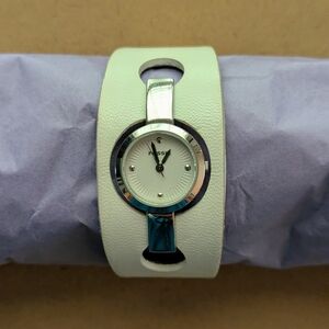 Unigue & Rare Fossil White Leather Cuff Watch